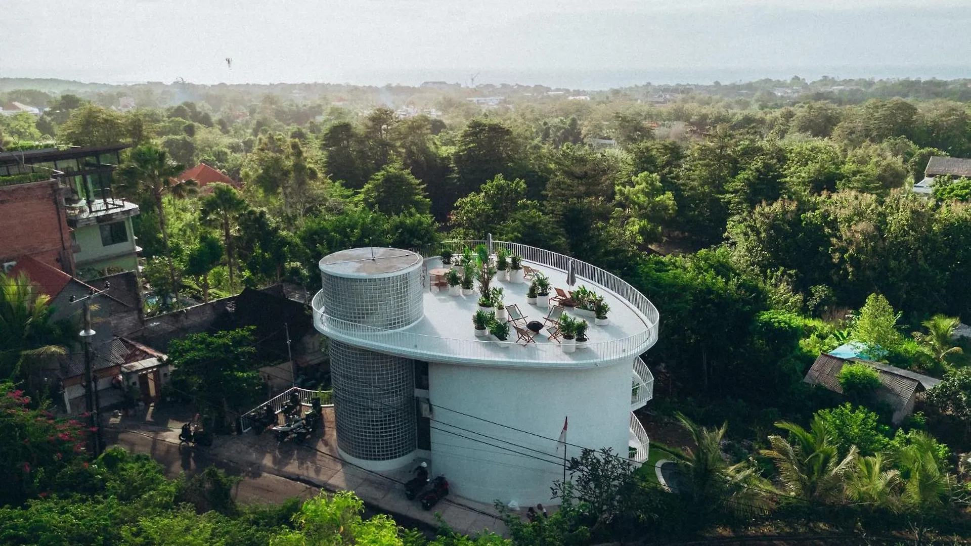 Lighthouse Bingin - 360 View Aparthotel Uluwatu